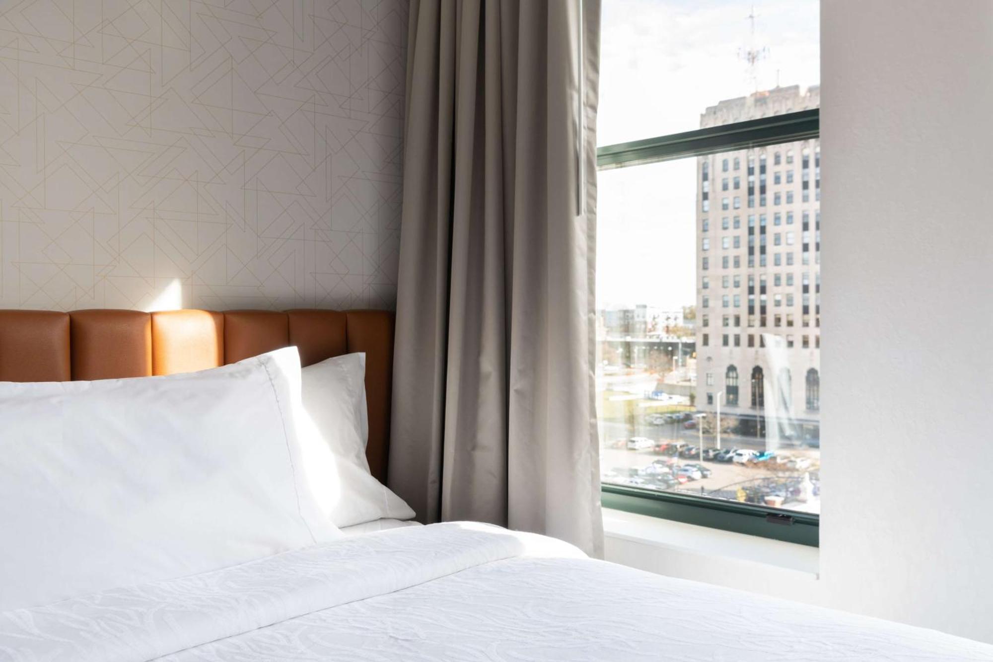 Hilton Garden Inn Flint Downtown المظهر الخارجي الصورة