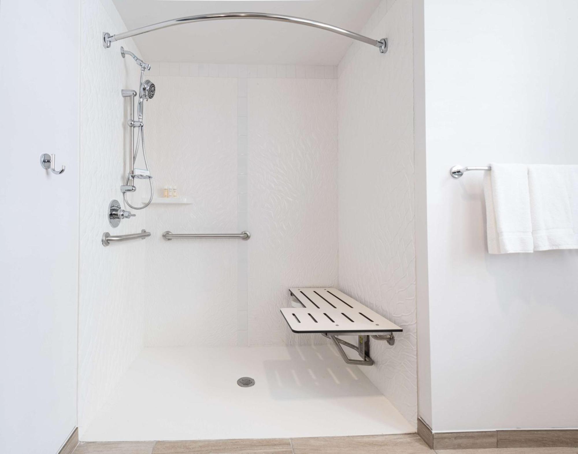 Hilton Garden Inn Flint Downtown المظهر الخارجي الصورة