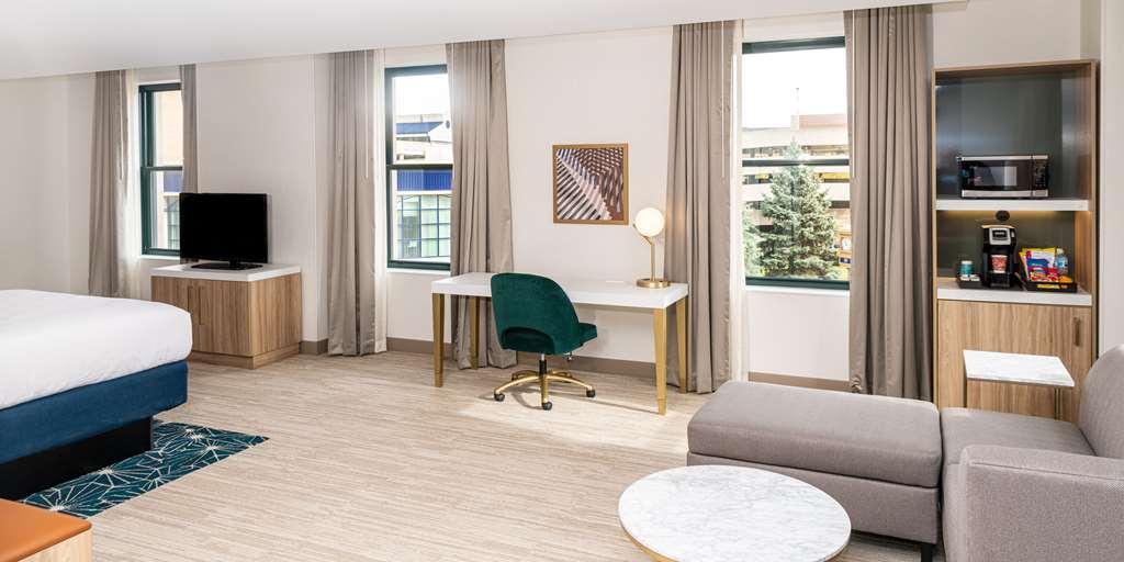 Hilton Garden Inn Flint Downtown الغرفة الصورة